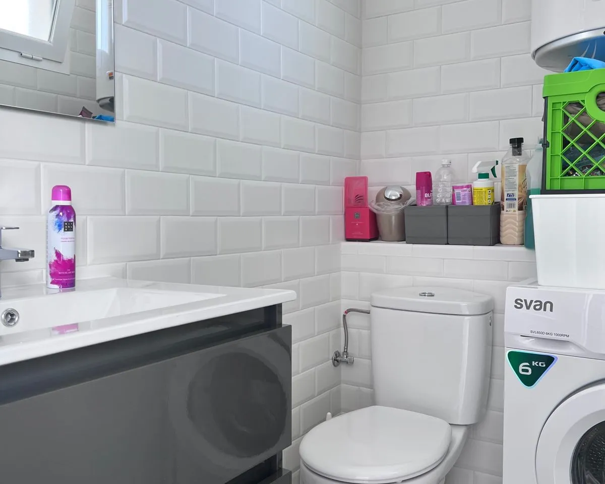 b7d8641d-a4a9-428e-a444-8f71caee9f91