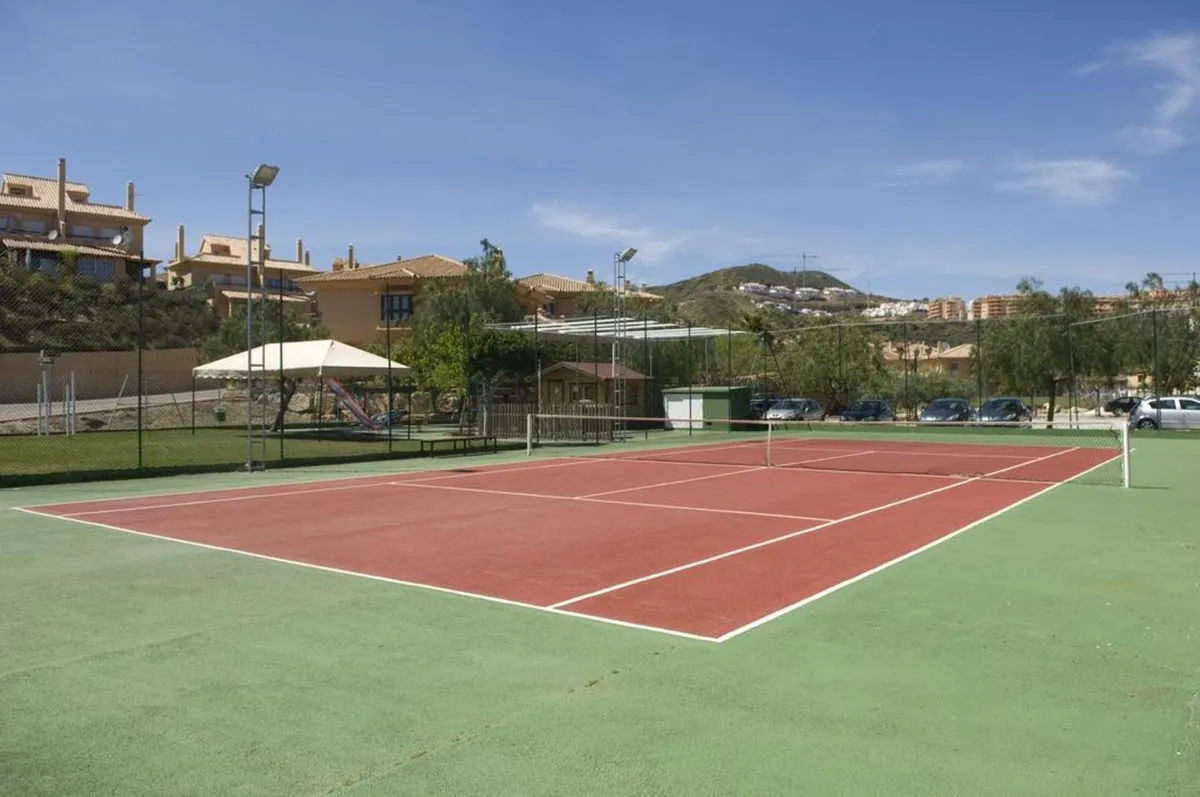 e02f54b9-191d-4642-88e5-fcc1628a5c1d