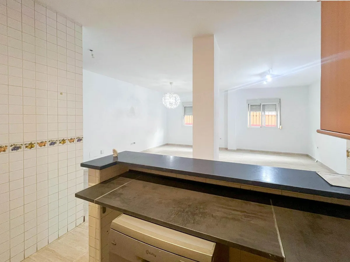 e3e88875-1b05-4226-b816-e0c6d3221088