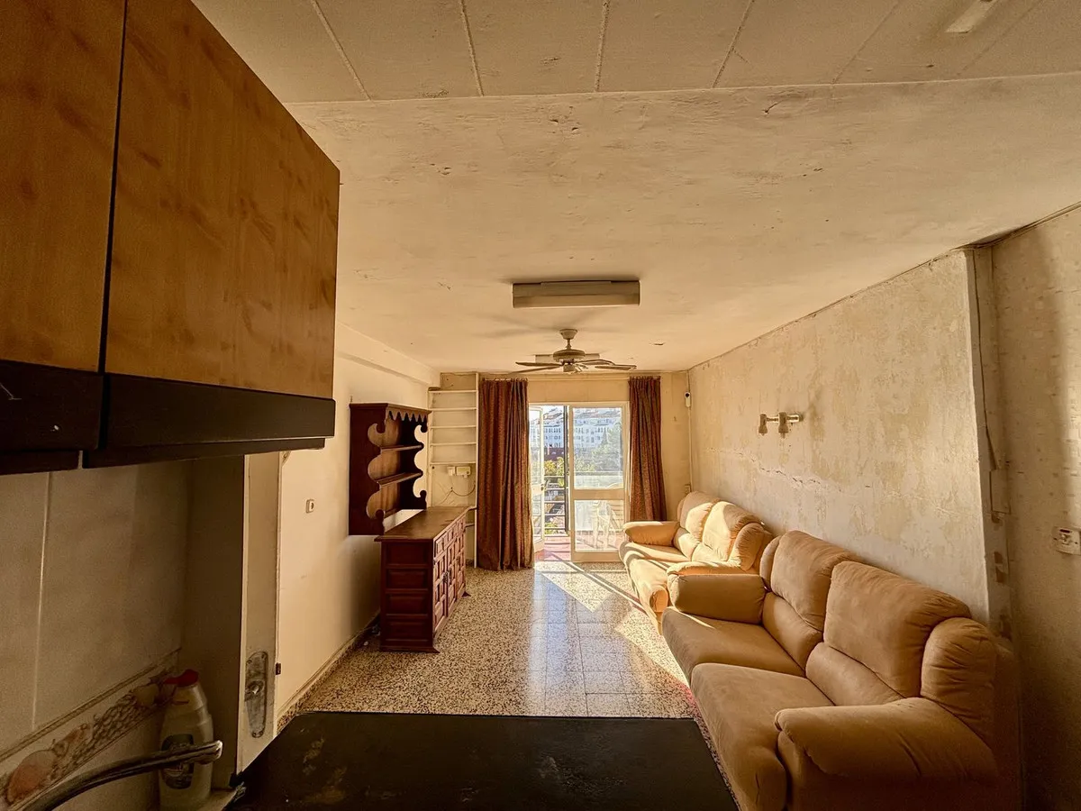 6a0a3a57-eaf3-44f4-9ce9-969de97b52b3