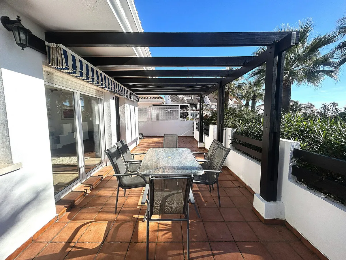 26344348-3fb0-4c8e-a353-3f221cd3100a