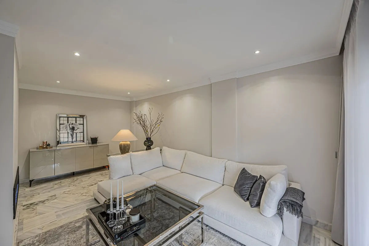 44a9d1b1-d5f8-494d-9c9d-e02a432f4b95