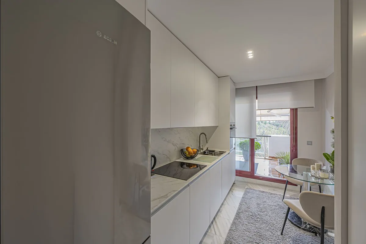 9c773965-94ae-43a7-a317-a494ae39f8bc