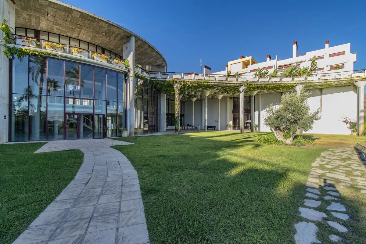 b6dcb87b-7495-409a-a831-f4f11cf4b1be