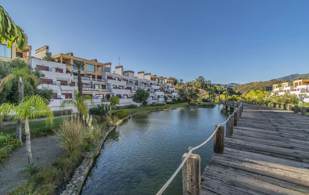 ebf2d371-8d43-4ce2-bc93-41b713a582ce