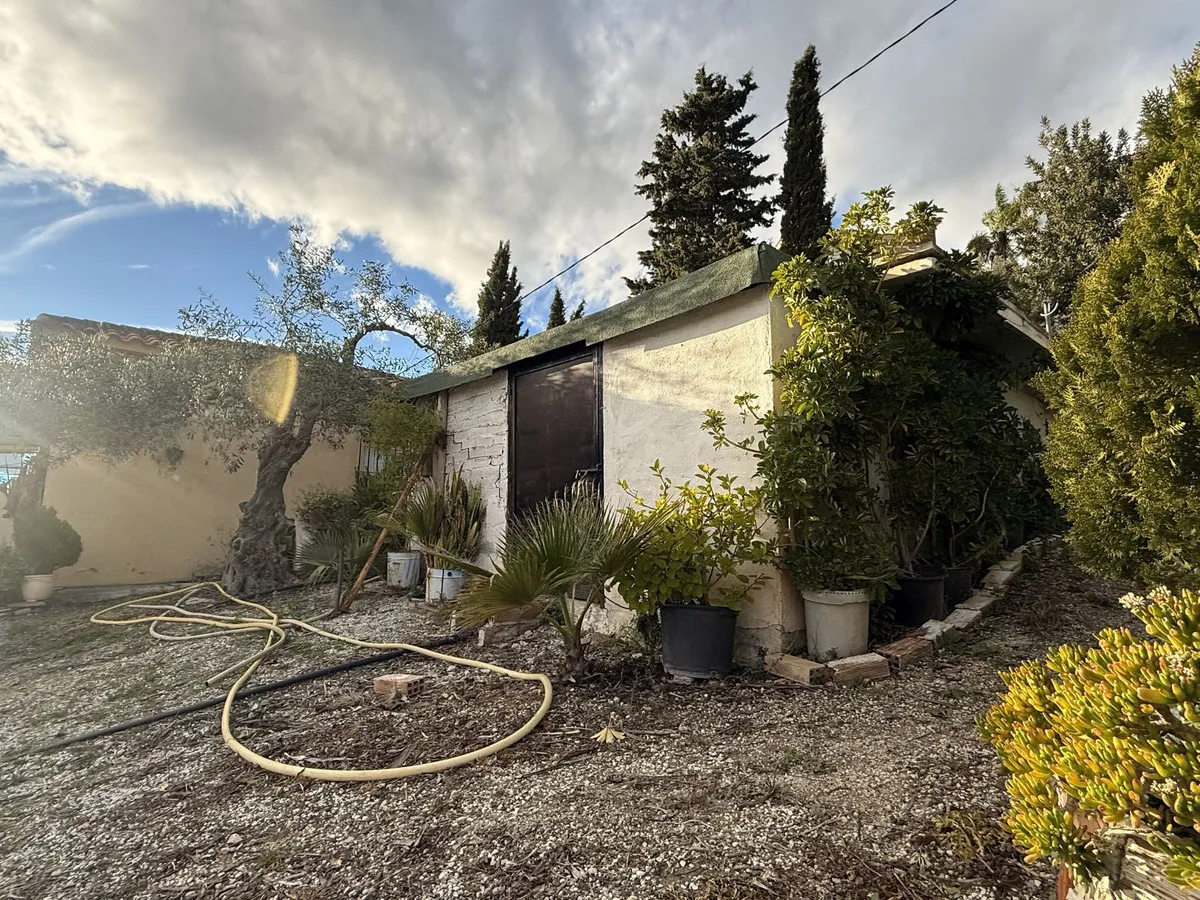 596c3409-bff8-4c69-8c42-f4a2082e37c8