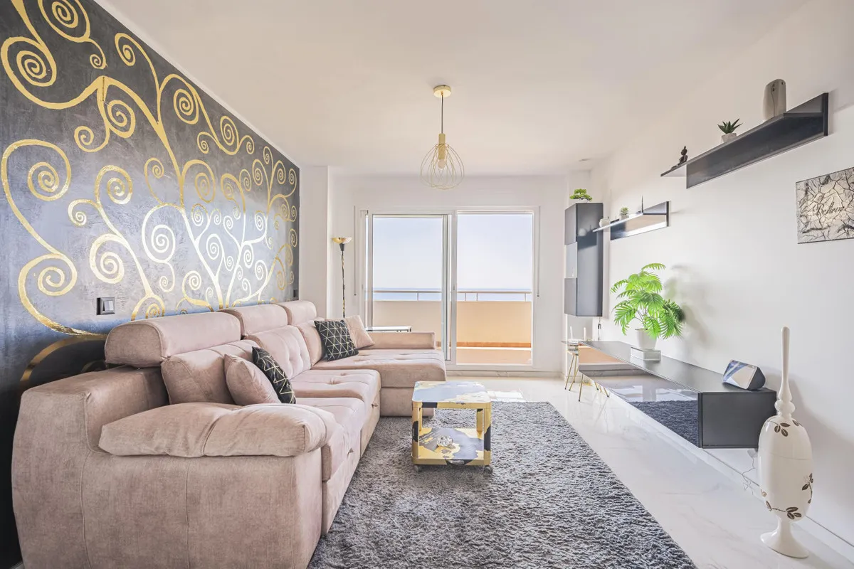 fbbbc815-a476-4aaa-bba4-80c1cec61f9a