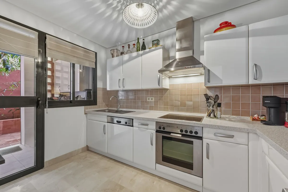 39169038-3d62-4300-bd2f-4cdca86834f3