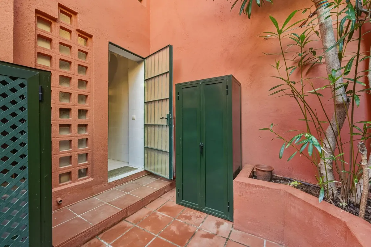 5c0c0ecb-2a09-445f-b1ce-3d279be7d1ef