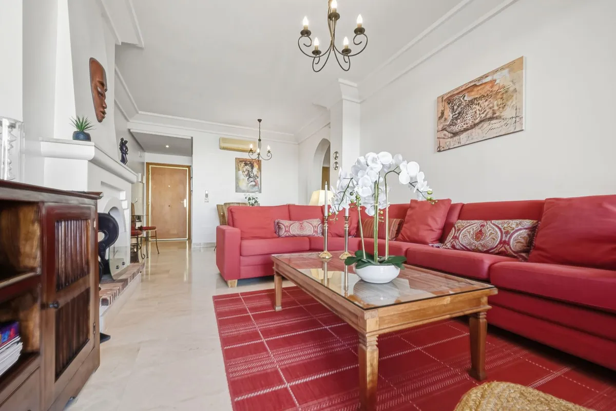 63c63853-bdec-4842-9b81-e323bc852c4e