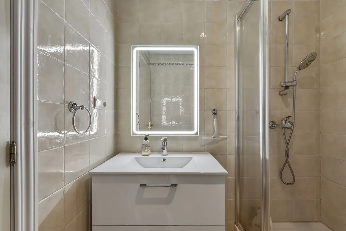 6bc303f5-933c-435a-b33d-c0ad3c141ad0