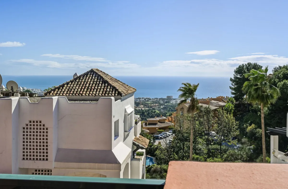 e222c592-670c-4d51-9bd6-b38f46f5adf7