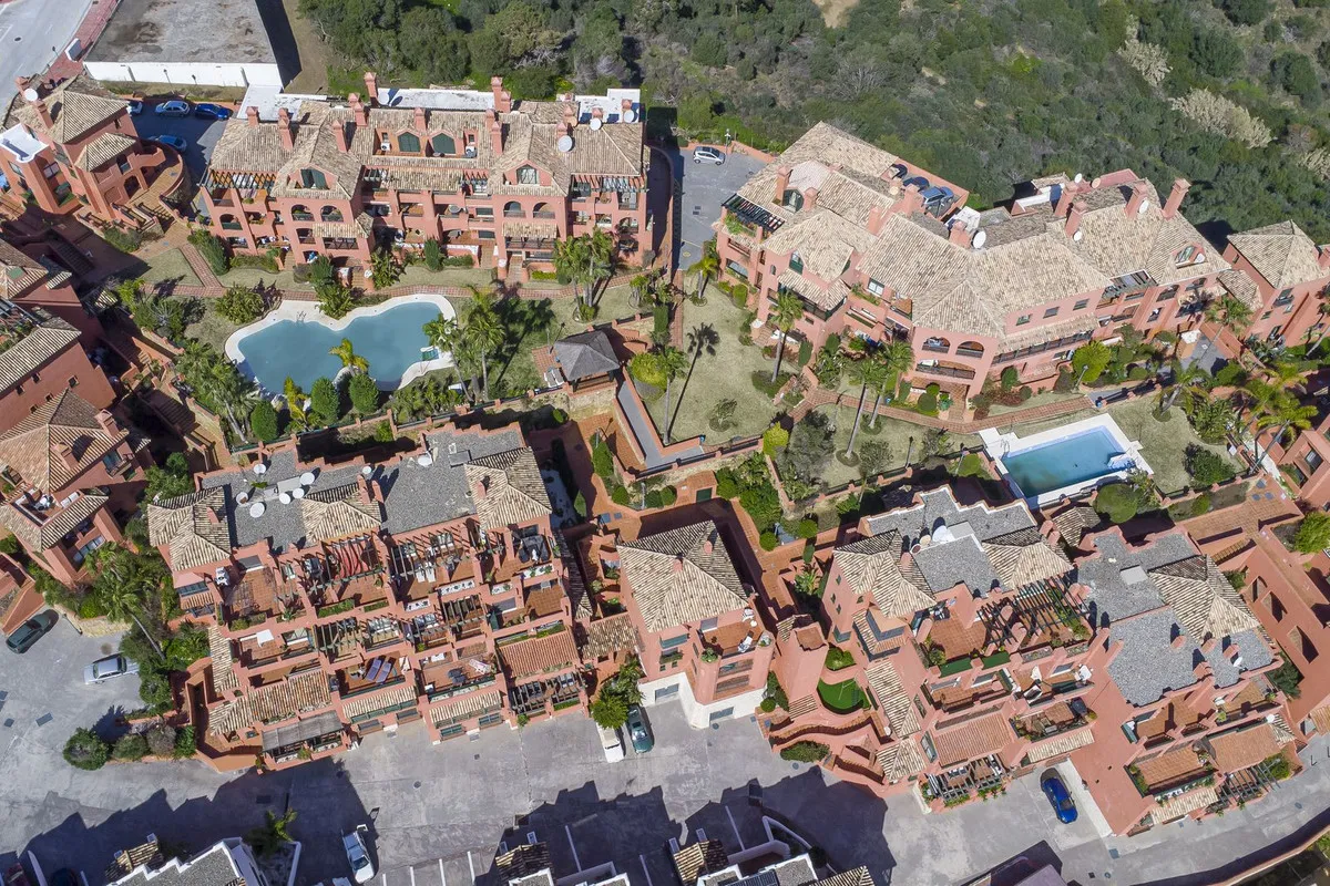 e70bb807-dc87-4b97-8f9c-ab6df7023c79