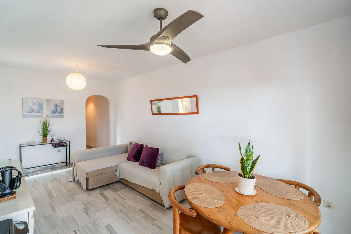 46aff6c0-3d9f-48b1-887b-6de89e000a95