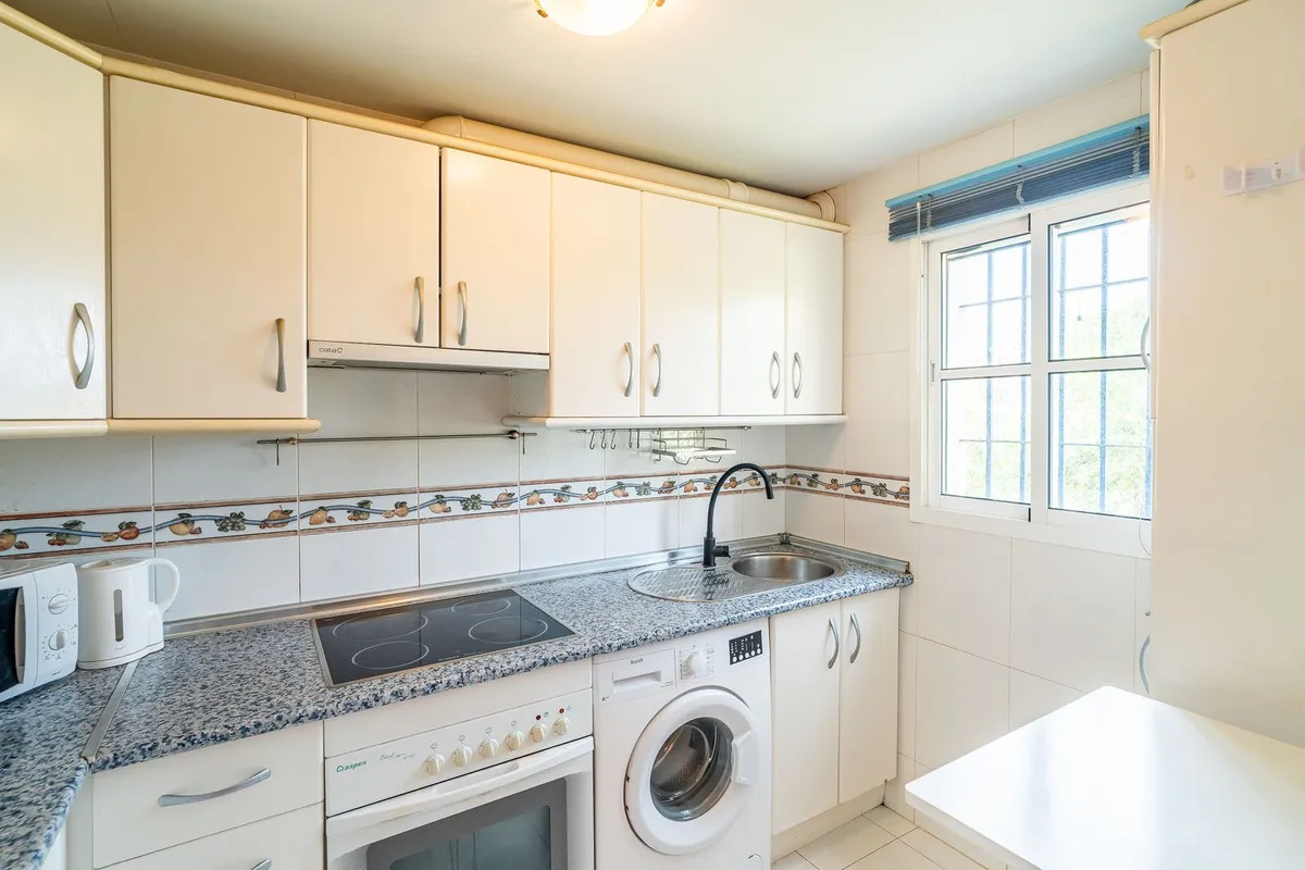 8d380dbc-8031-4133-9e76-3b01dedbb3c0