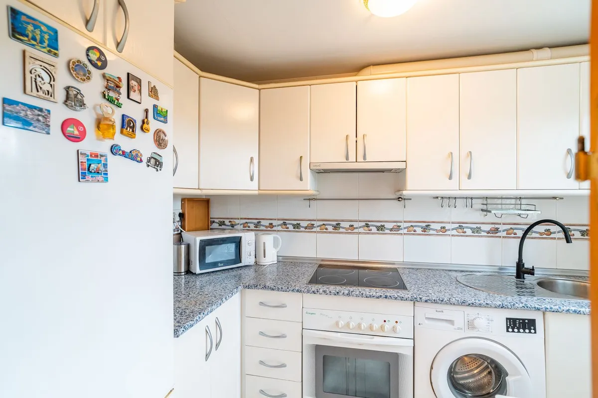 b39ee295-967e-418d-aa1f-e36c0052f45f