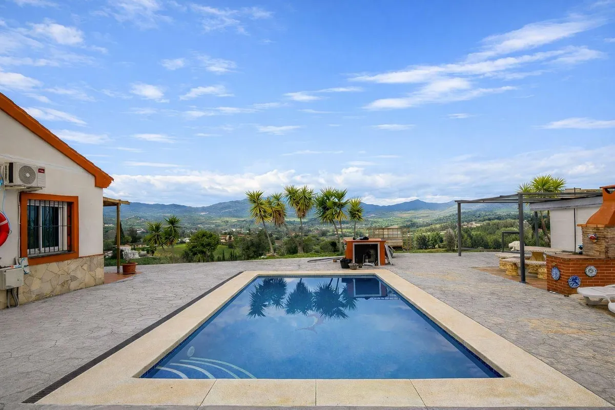 1fbbdfac-dd93-4aa2-b165-c7ad6cda1d69