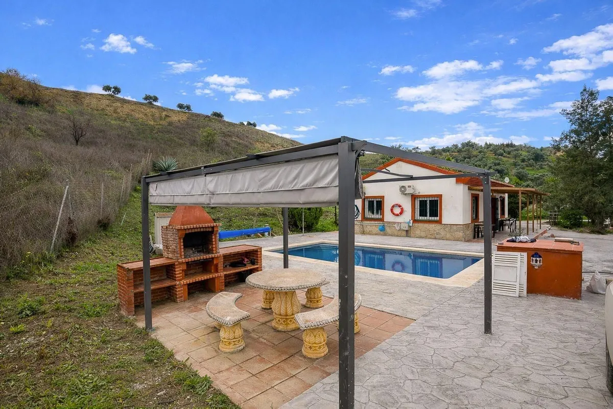 8e2e8f9b-157a-4aaf-a70b-d82e73f826b2