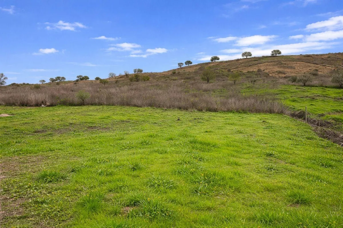 9effacd2-c0ad-4155-85d3-9caea47ba608