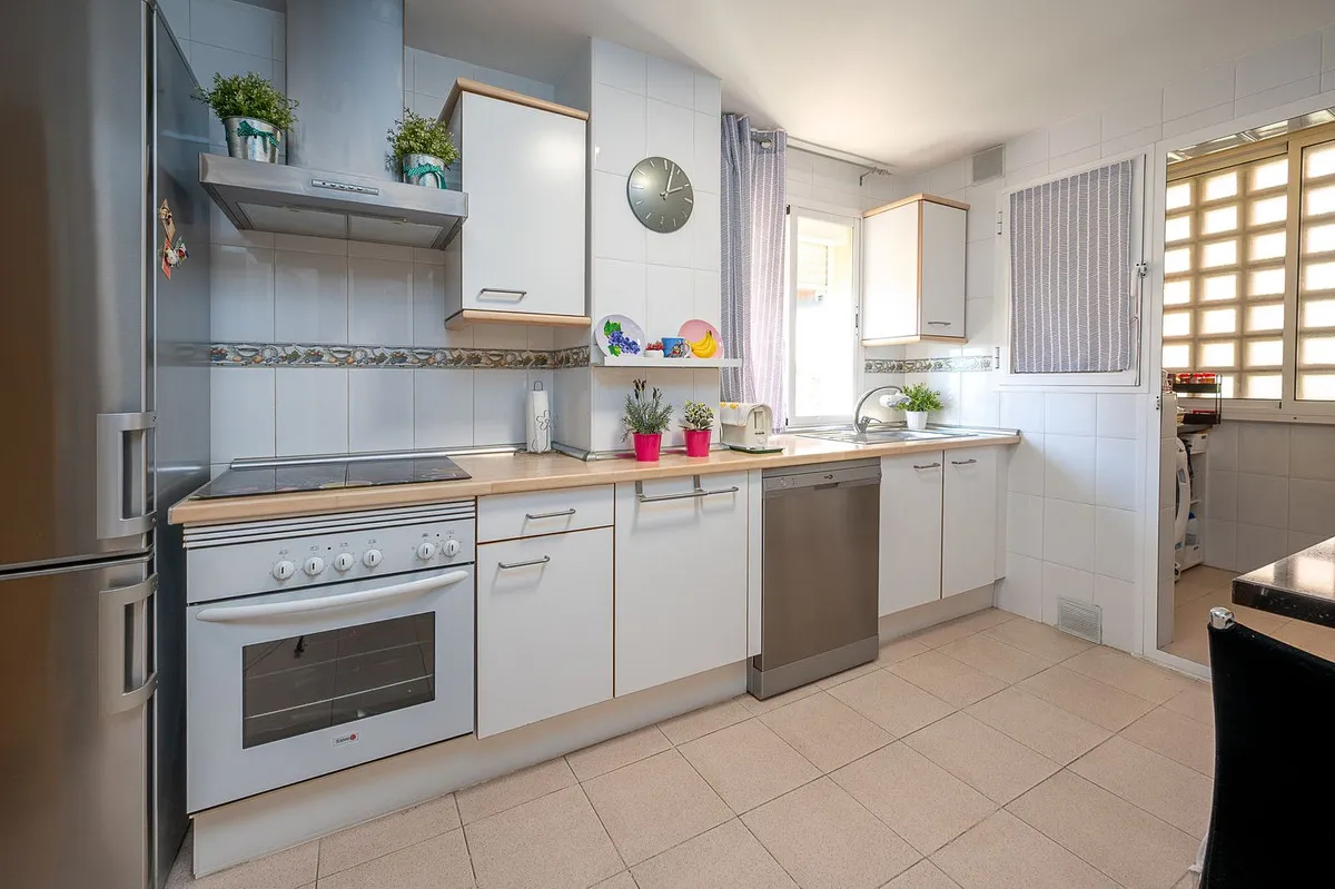 2afe7cff-1560-47dd-991c-51ee122d0a7f