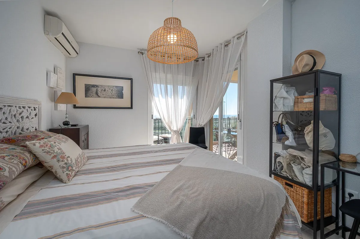 7646ffcf-896f-417f-acda-19a7a89b5047