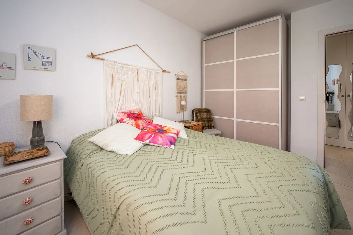 d05c7e41-6588-4220-83b9-bec55f9cbe8a