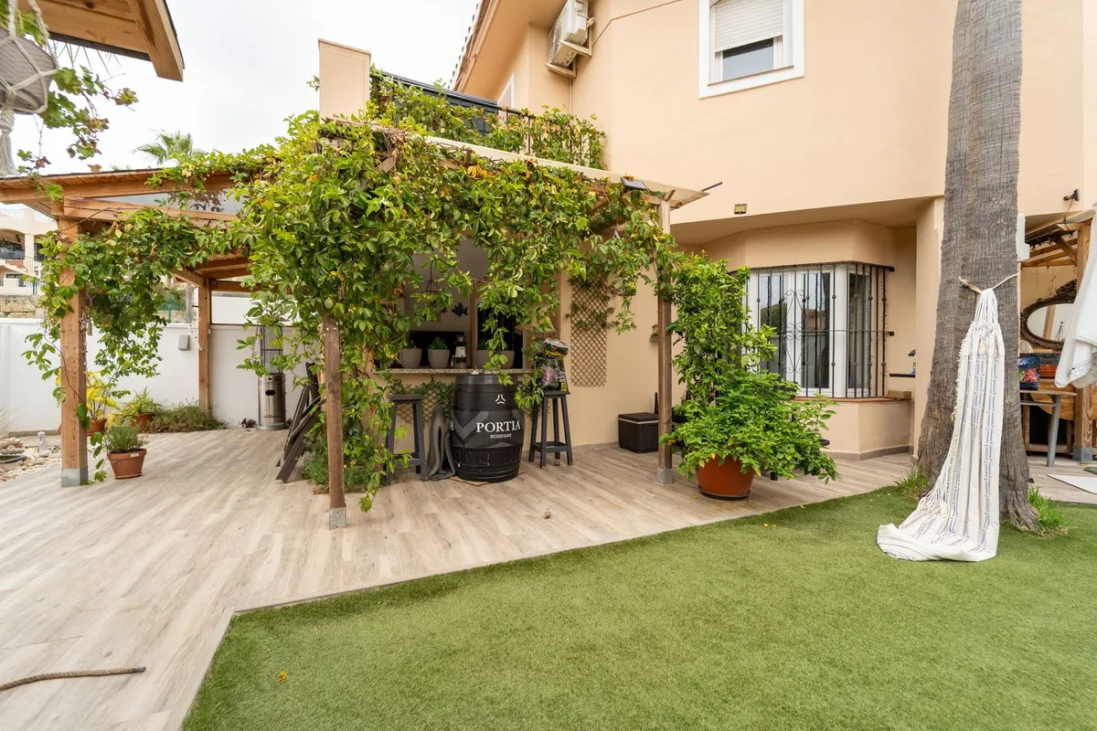 9d9bdd82-2db7-4269-b2ce-c31de6814d2c