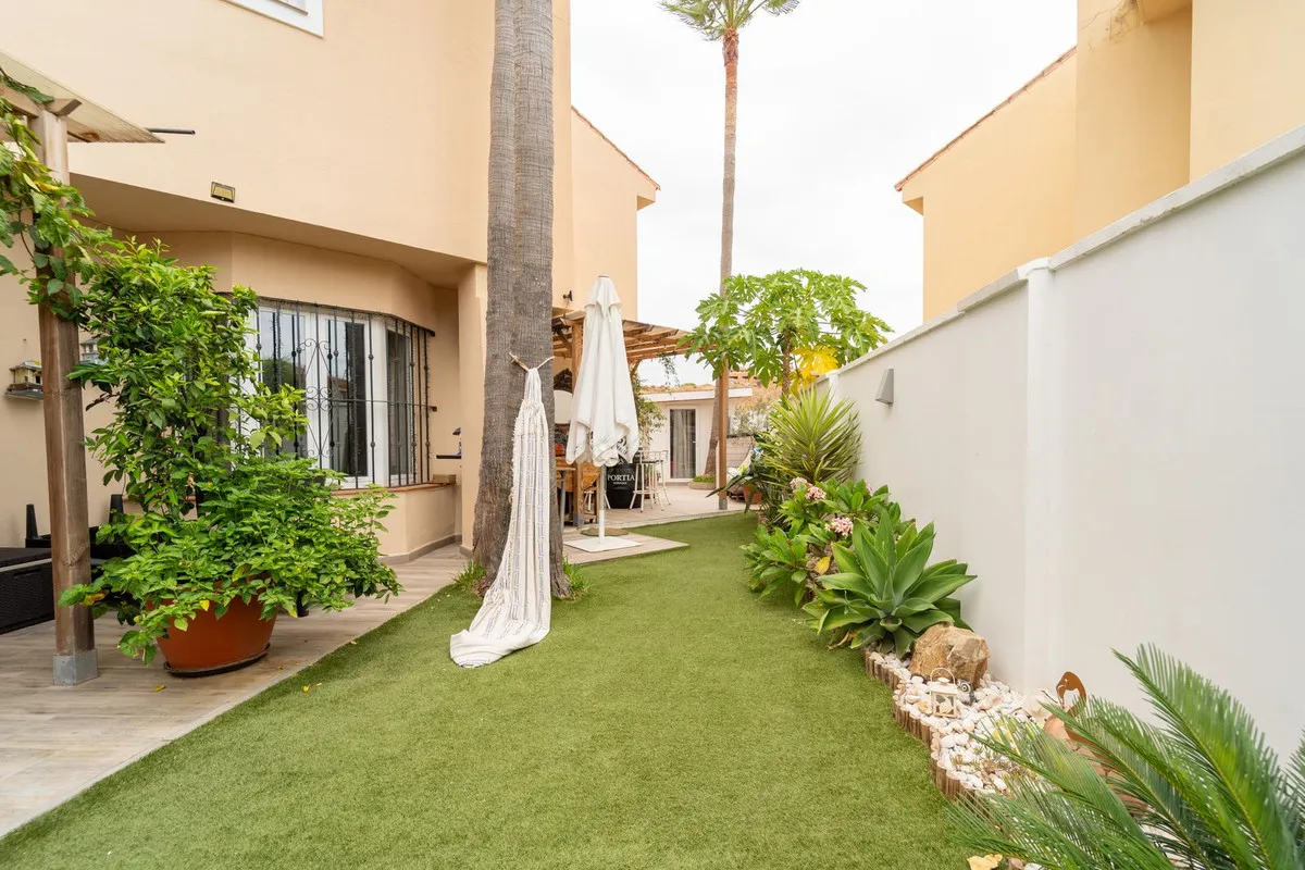 cbab35cc-884b-4893-b92f-373a7c2fc40a