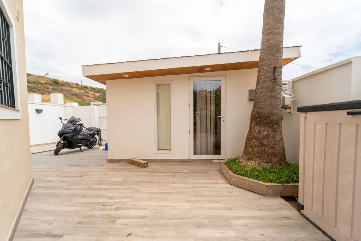 cbdecb60-6a0b-409a-8f6d-5d8e53d32f93