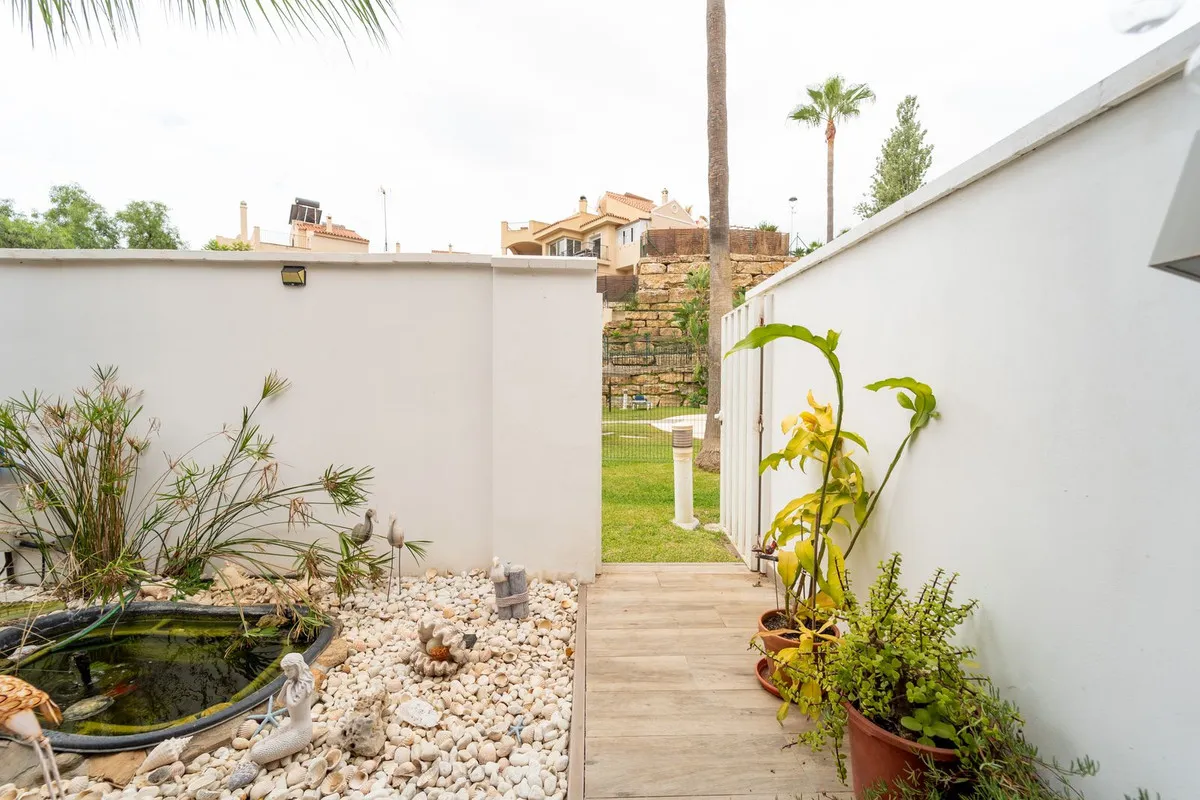 d9b24971-cb6d-4ccc-b8b6-7016103155fc