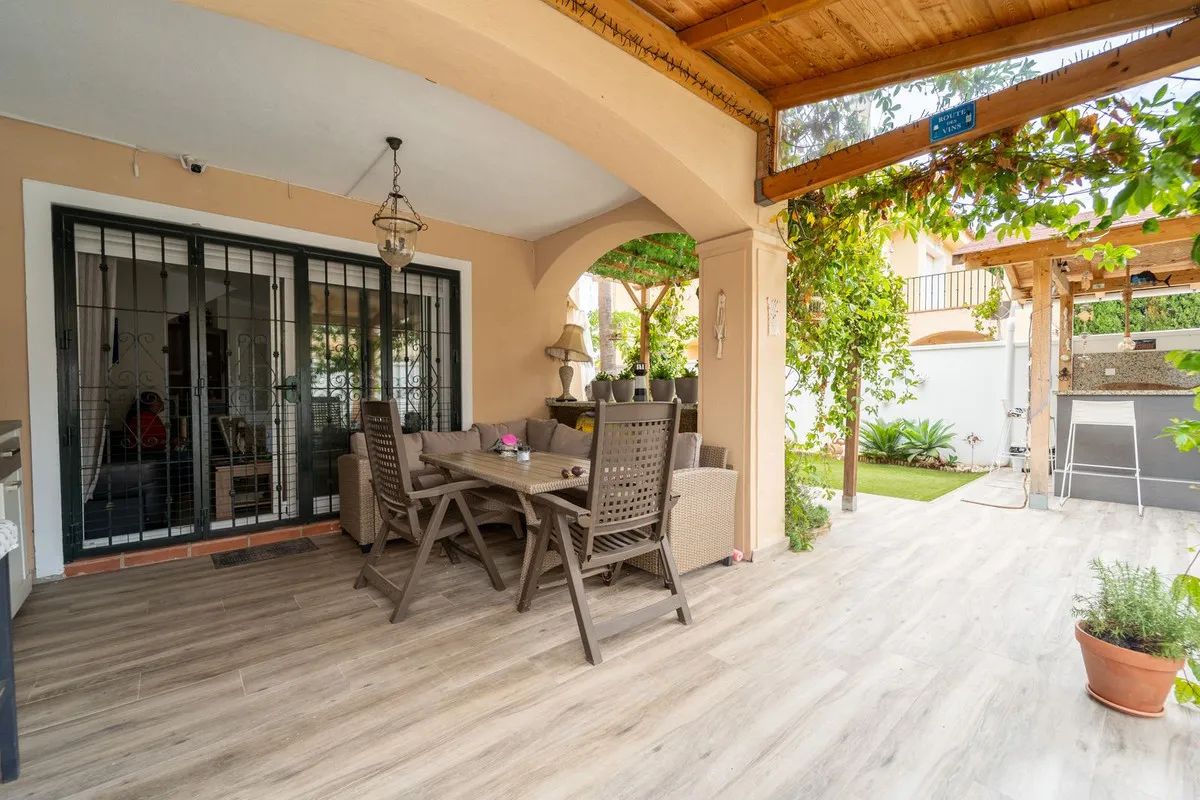 ed285e9e-eefd-4e2b-90ab-da23f5199412