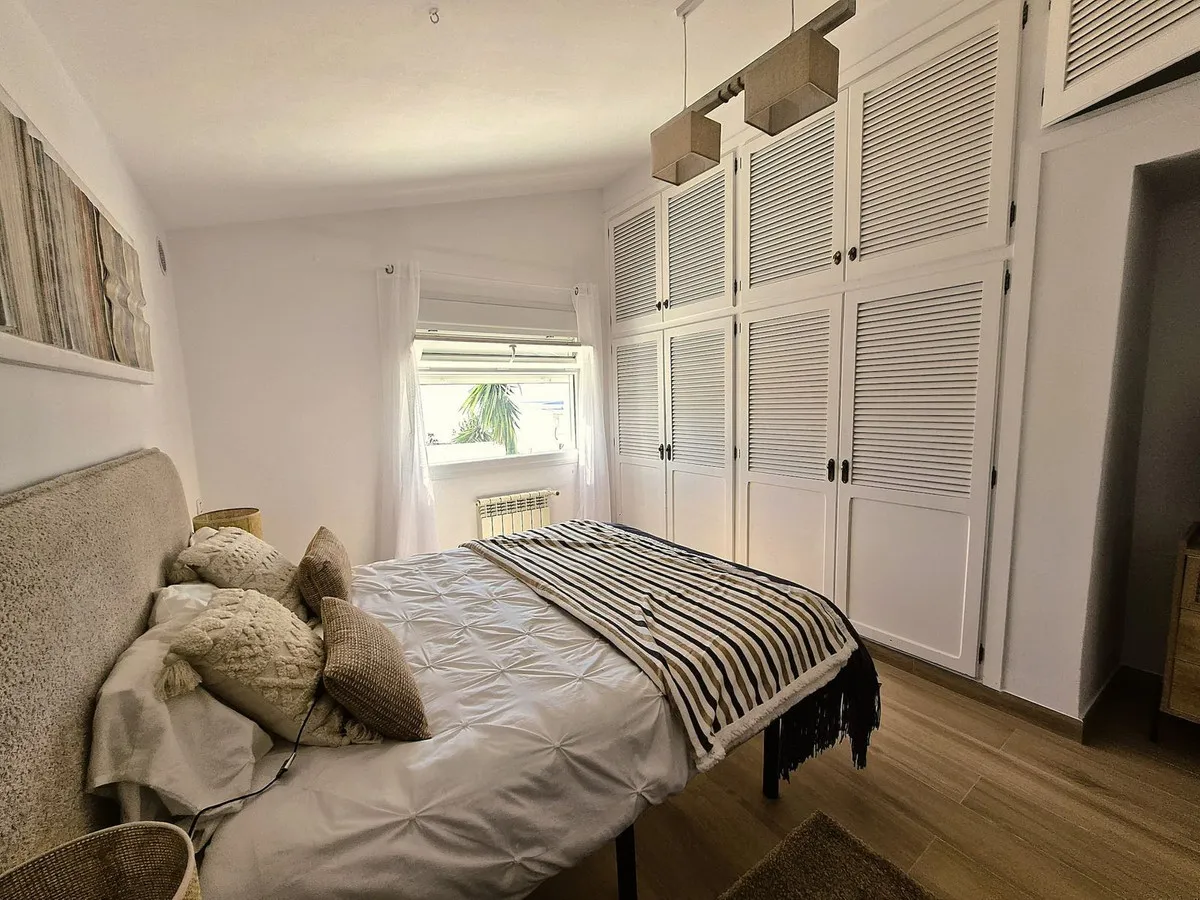 0445b727-9fe0-4bce-a4c1-f40b10542338