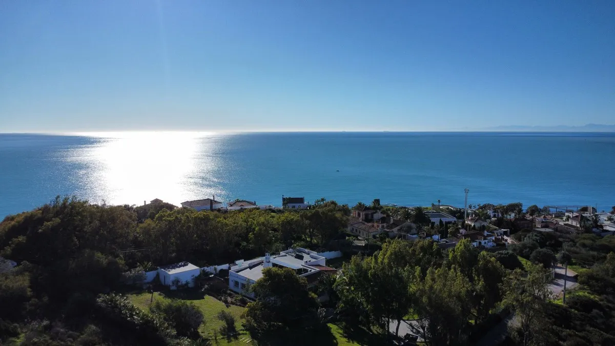 fad20f7d-5469-4aca-882b-5f26e5457e6c