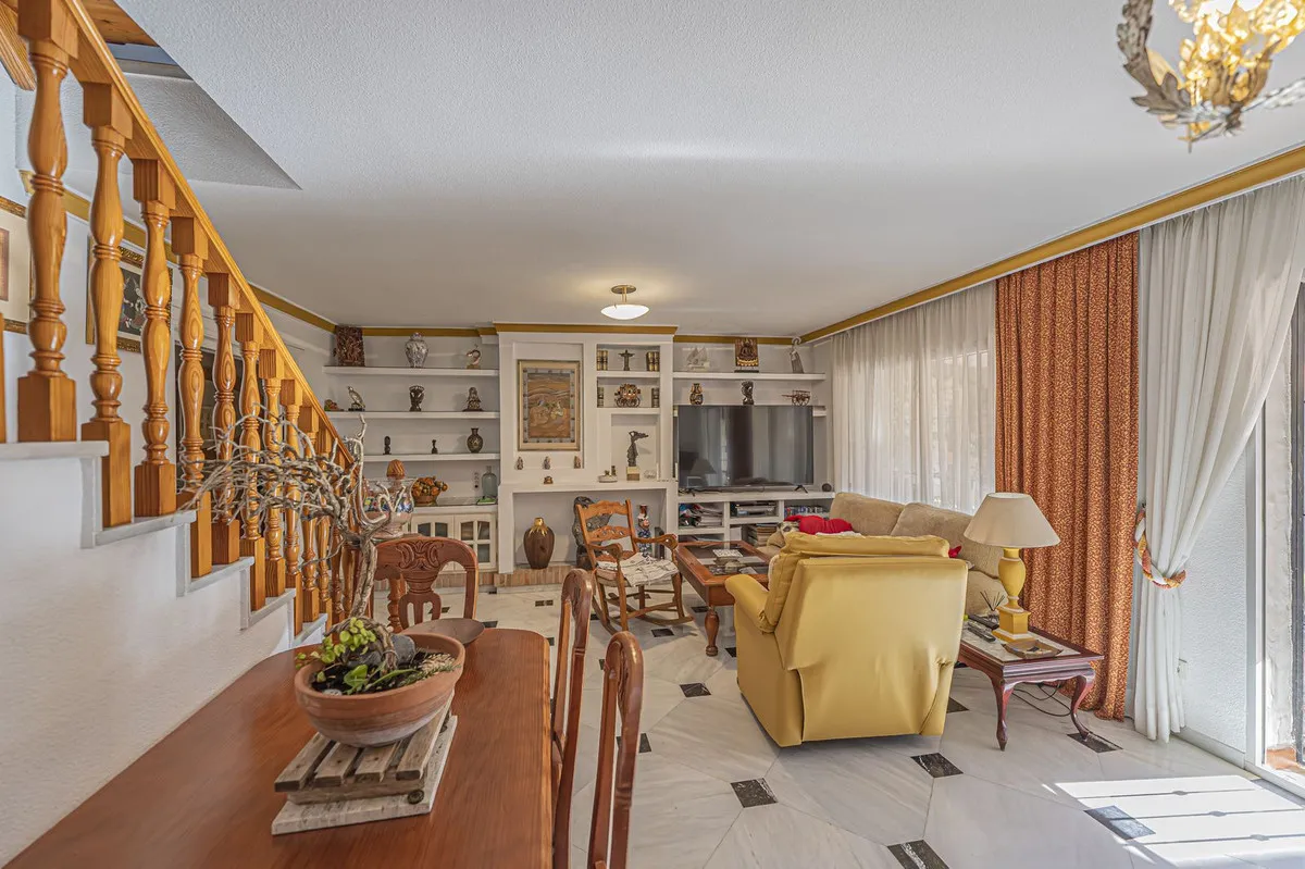 083dcd0c-ba64-4821-86d9-3b4ba5b771b9