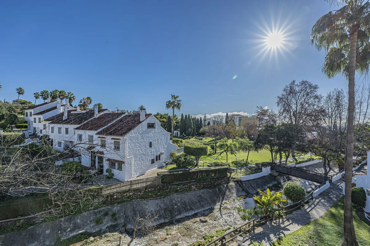 0d20eac7-687f-4010-ac39-07bff8fd848f