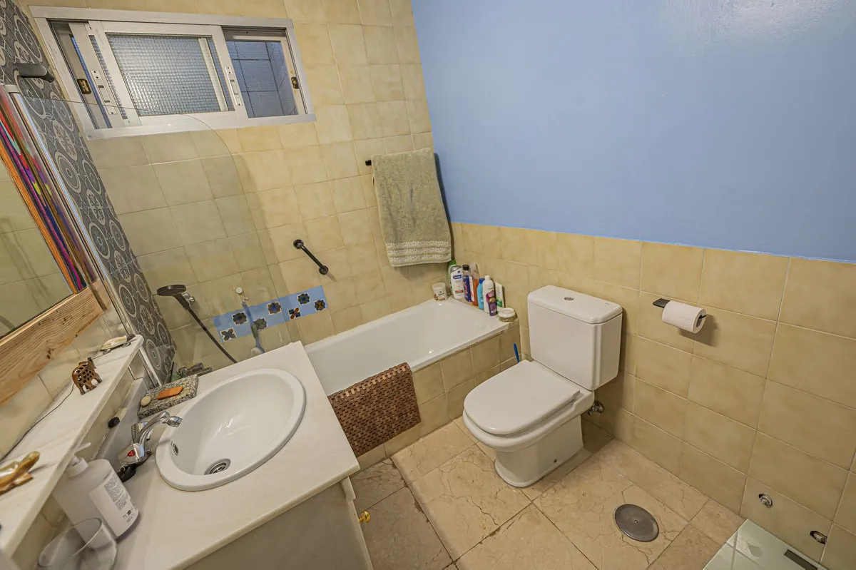 8d637b16-11f5-4c2a-8003-f7d05c7786ef