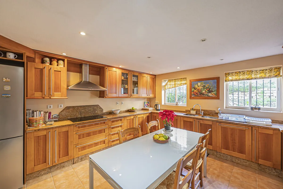 aaa115ca-a575-4c99-99b1-a26f2d34ff16