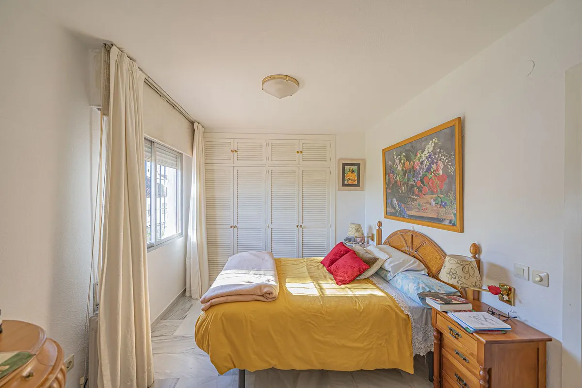 d4702429-2656-4d1f-8021-bc427c66f908