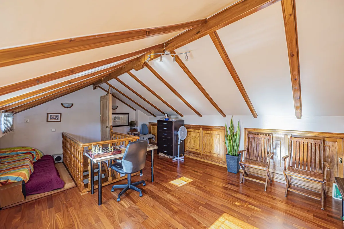 ec100db2-25c8-4118-819b-8d309be52160