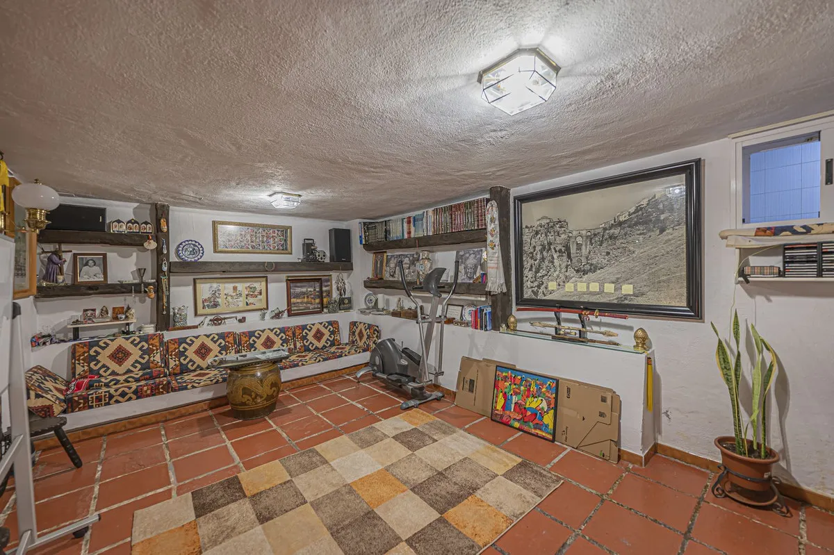 fa9eca1c-aedc-4b76-9154-ae9b040e61c8