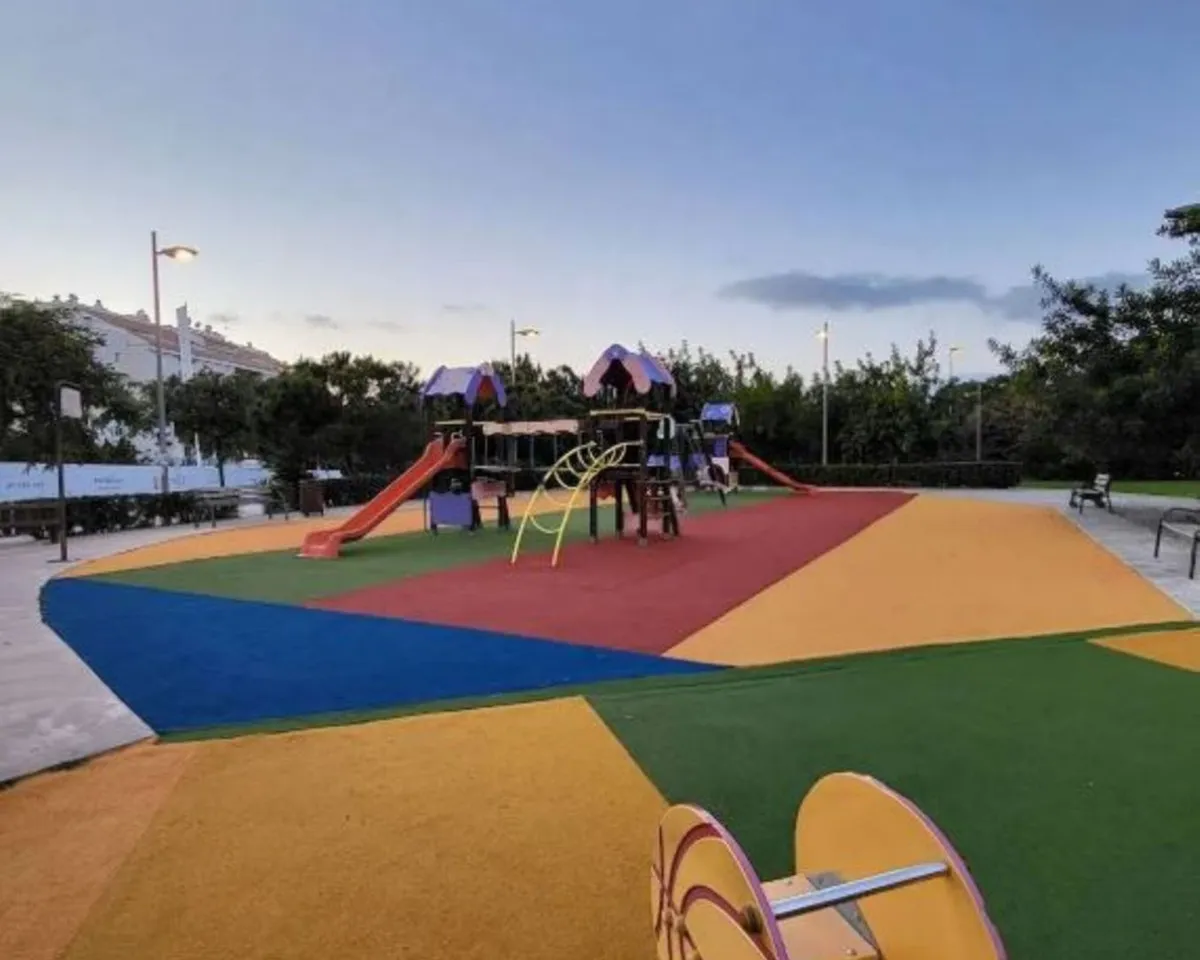 73a658c2-8d4a-4b08-800a-632d723ab09f