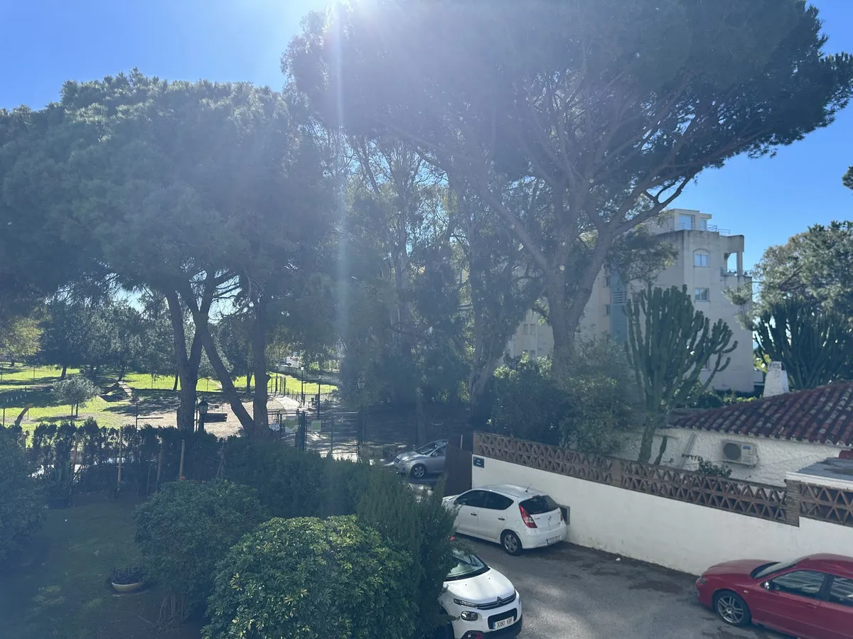 cefed03b-eb95-4dc3-867a-4eb8aa03e4e0