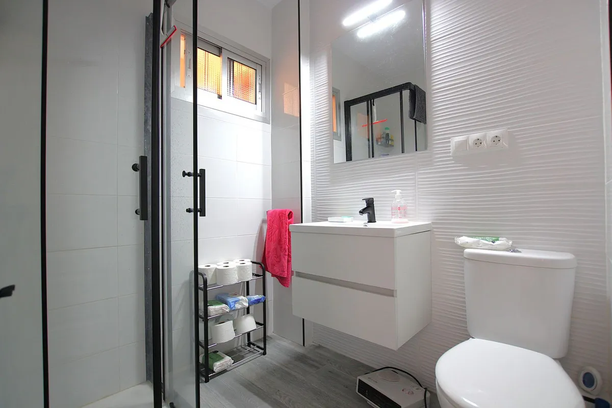 d0da3bfb-c3df-4b35-8d3a-5d3b05a324fc