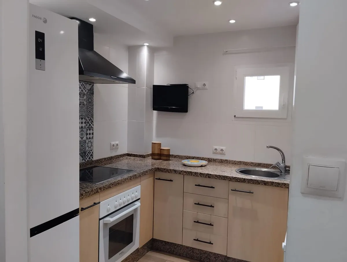 dba95d68-6c9e-4cb5-93d6-a2fcb3f8706e