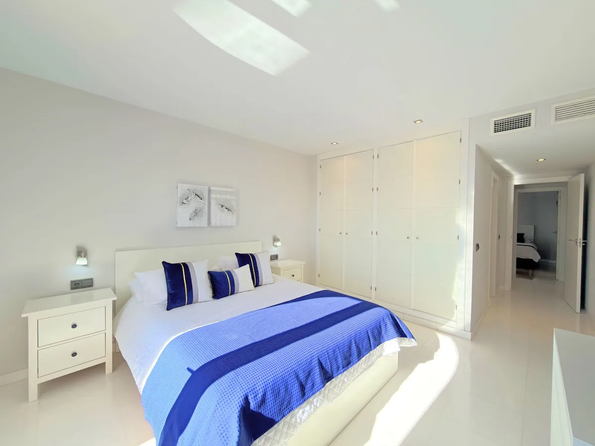 6c444493-a7e8-40b8-8a1f-7cdd3b31abbf