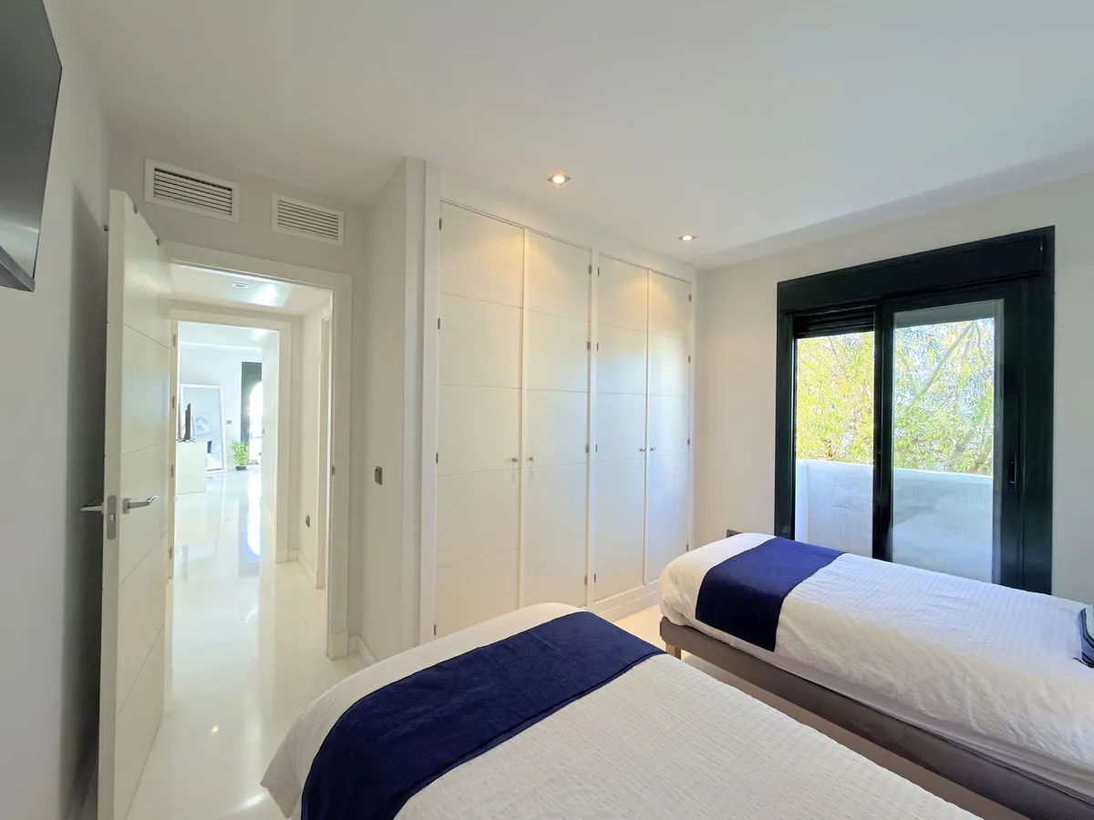 f3aac671-0815-413a-9eb1-20c38c88a15b