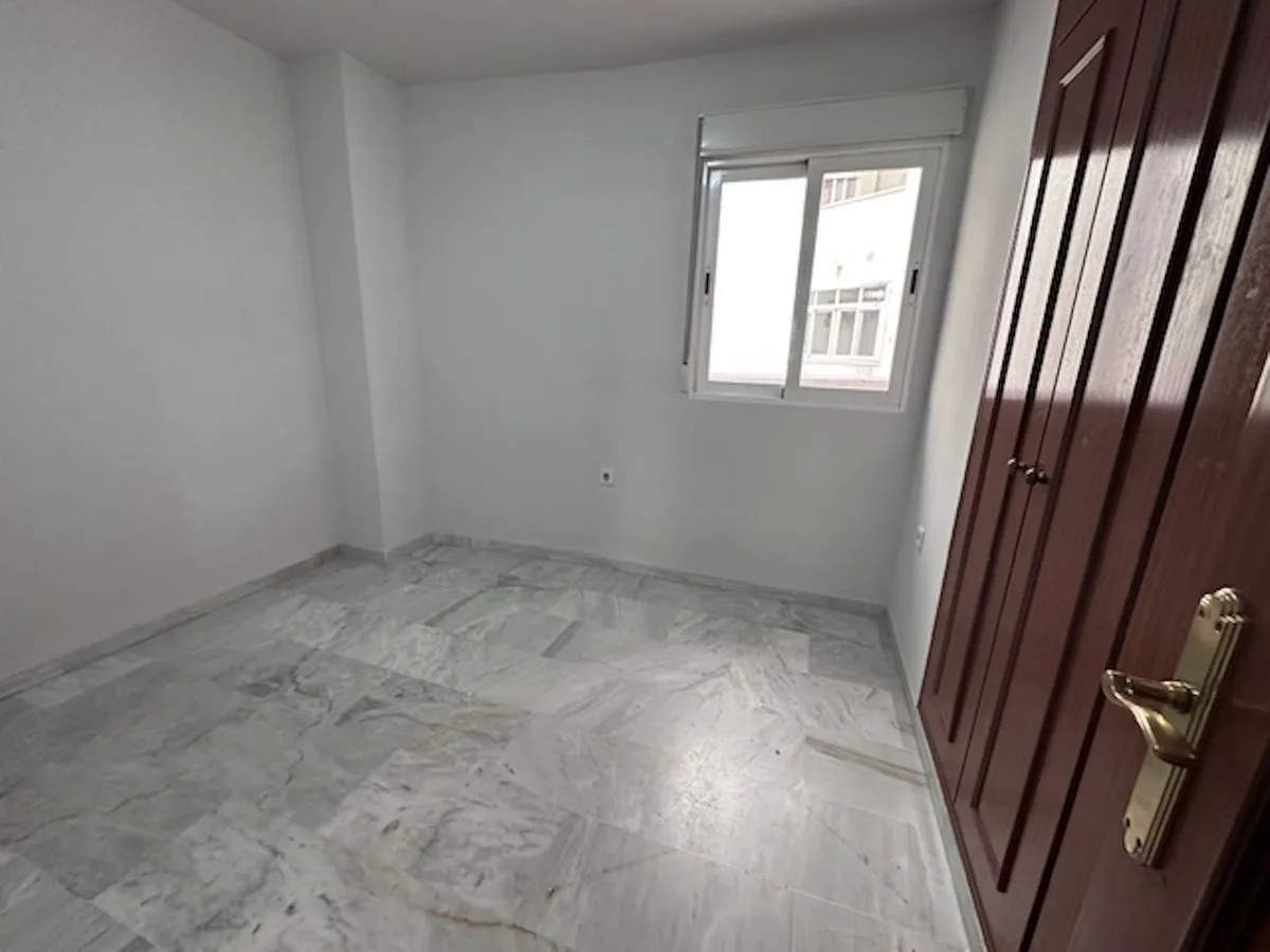 e1b71d95-1a6b-4306-99ac-07888e1a61d8