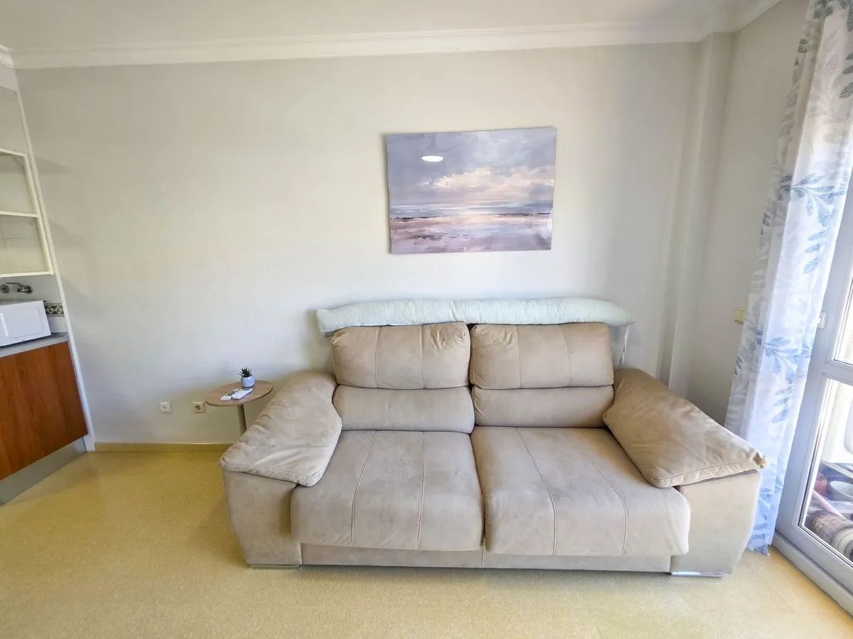 4012bf21-e0b5-4050-93ed-f95d7e044cde