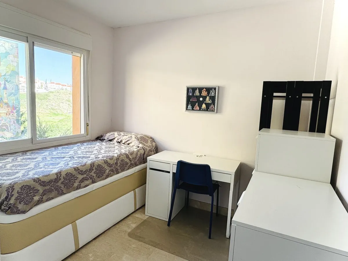 bc877125-e575-4bdb-a9de-27bbef48b69e