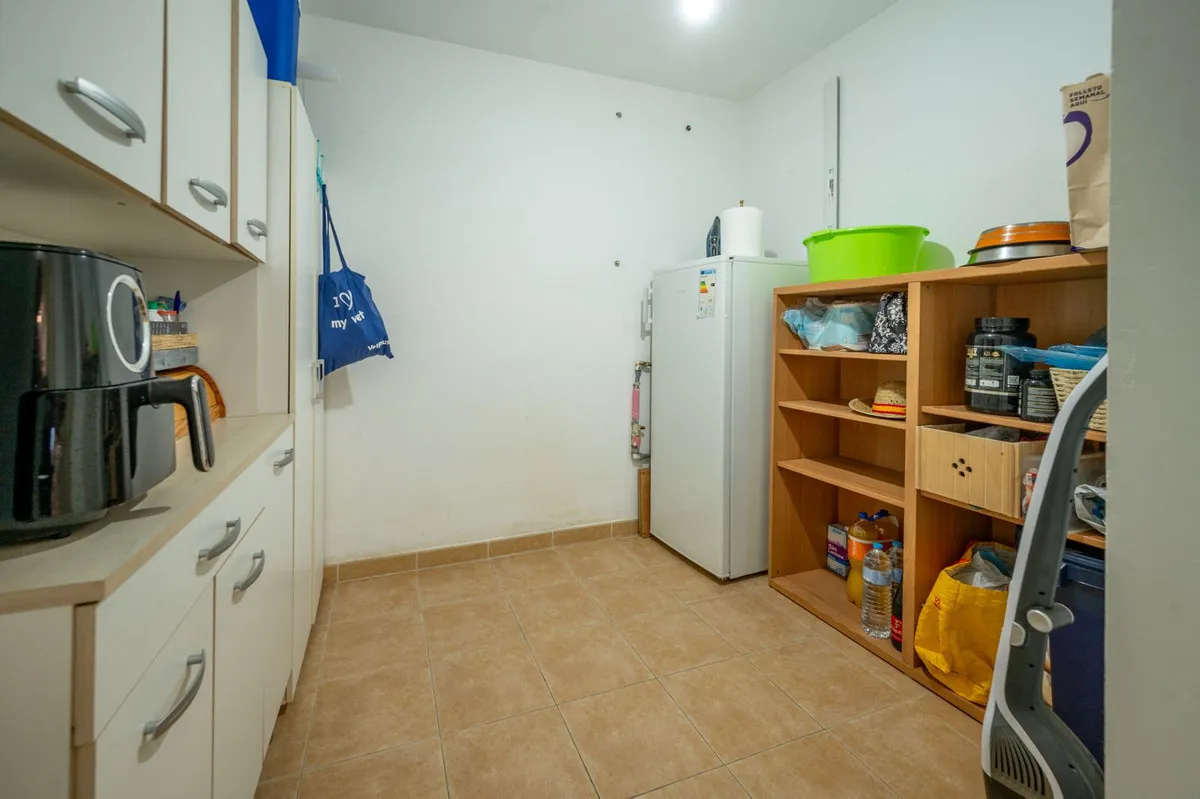 8b34ee99-1b31-4801-b431-9281f9b66b93